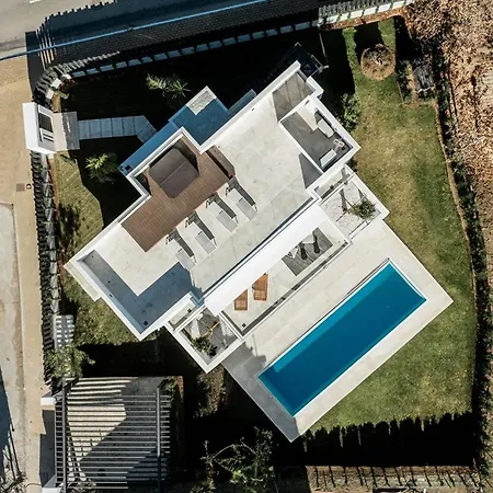 Gorgeous Del Pinar Villa