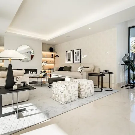 Gorgeous Del Pinar Villa *