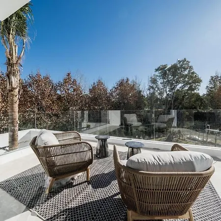 Villa Gorgeous Del Pinar Estepona